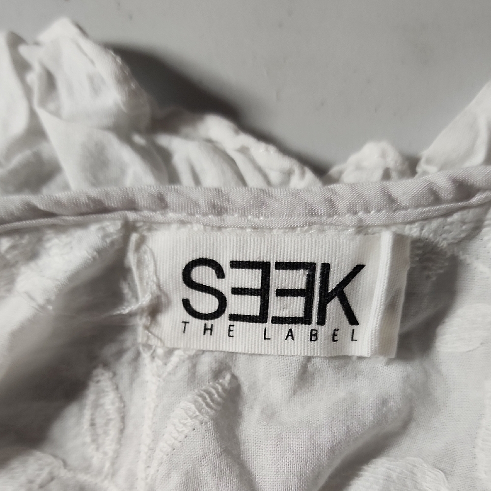 SEEK the Label Elegant Cream Lace Crop Top - Picture 2 of 6